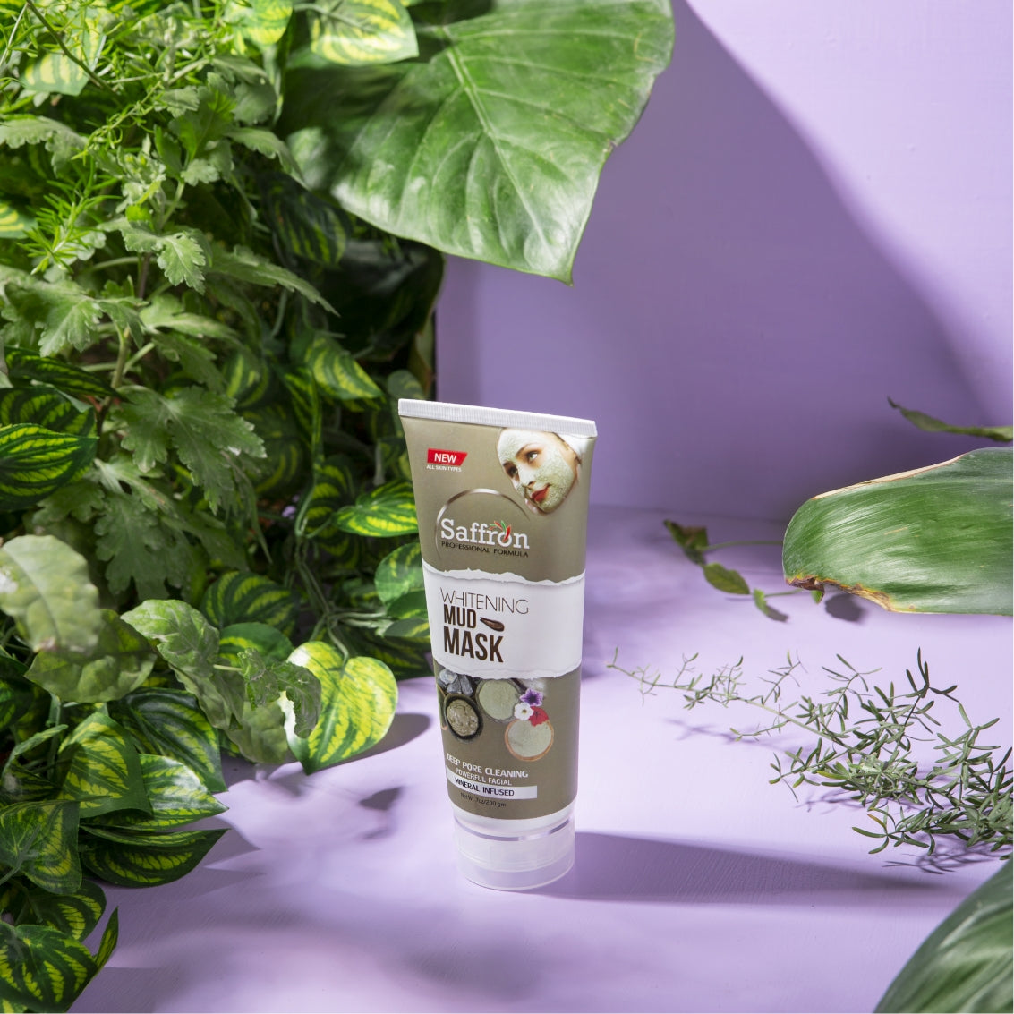 SAFFRON WHITENING MUD MASK 200G